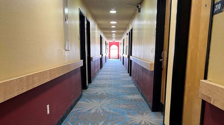 Days Inn & Suites Hutchinson Other