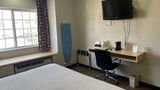 <b>Days Inn & Suites Hutchinson Room</b>. Images powered by <a href="https://iceportal.shijigroup.com/" title="IcePortal" target="_blank">IcePortal</a>.