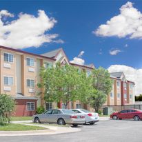 Days Inn & Suites Hutchinson