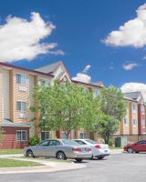 Days Inn & Suites Hutchinson