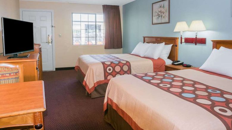 <b>Super 8 Sealy Room</b>. Images powered by <a href="https://iceportal.shijigroup.com/" title="IcePortal" target="_blank">IcePortal</a>.