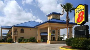 Super 8 Sealy