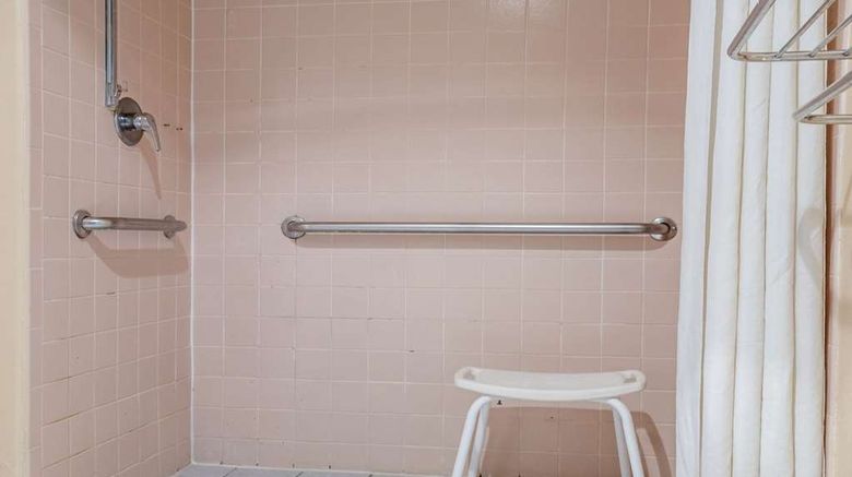 <b>Super 8 Sealy Room</b>. Images powered by <a href="https://iceportal.shijigroup.com/" title="IcePortal" target="_blank">IcePortal</a>.