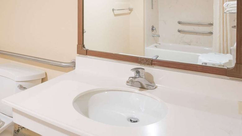<b>Super 8 Sealy Room</b>. Images powered by <a href="https://iceportal.shijigroup.com/" title="IcePortal" target="_blank">IcePortal</a>.