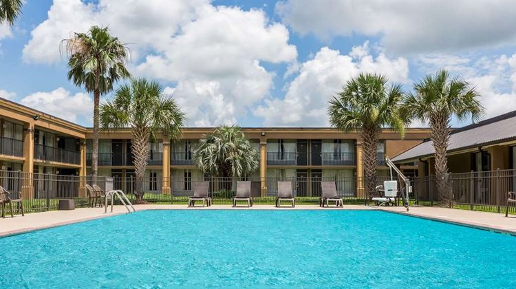 Days Inn Jennings Pool