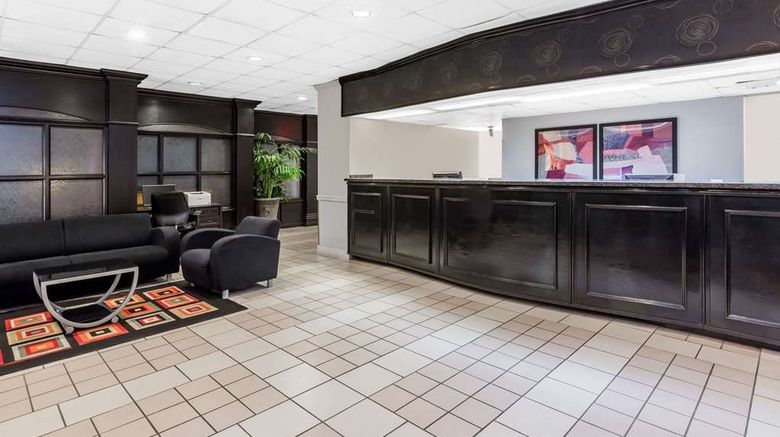 <b>Days Inn Jennings Lobby</b>. Images powered by <a href="https://iceportal.shijigroup.com/" title="IcePortal" target="_blank">IcePortal</a>.