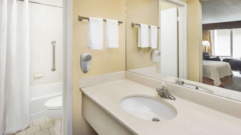 <b>Days Inn Jennings Room</b>. Images powered by <a href="https://iceportal.shijigroup.com/" title="IcePortal" target="_blank">IcePortal</a>.
