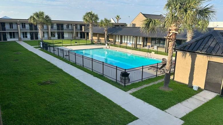 <b>Days Inn Jennings Pool</b>. Images powered by <a href="https://iceportal.shijigroup.com/" title="IcePortal" target="_blank">IcePortal</a>.