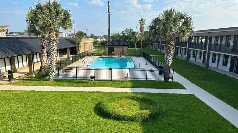 <b>Days Inn Jennings Pool</b>. Images powered by <a href="https://iceportal.shijigroup.com/" title="IcePortal" target="_blank">IcePortal</a>.