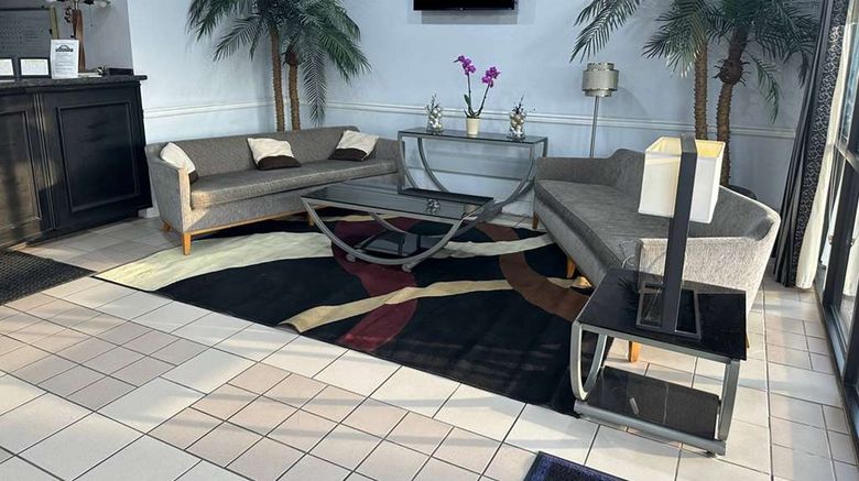 <b>Days Inn Jennings Lobby</b>. Images powered by <a href="https://iceportal.shijigroup.com/" title="IcePortal" target="_blank">IcePortal</a>.