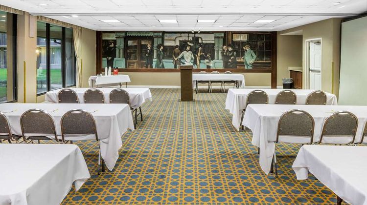 Days Inn Jennings Meeting