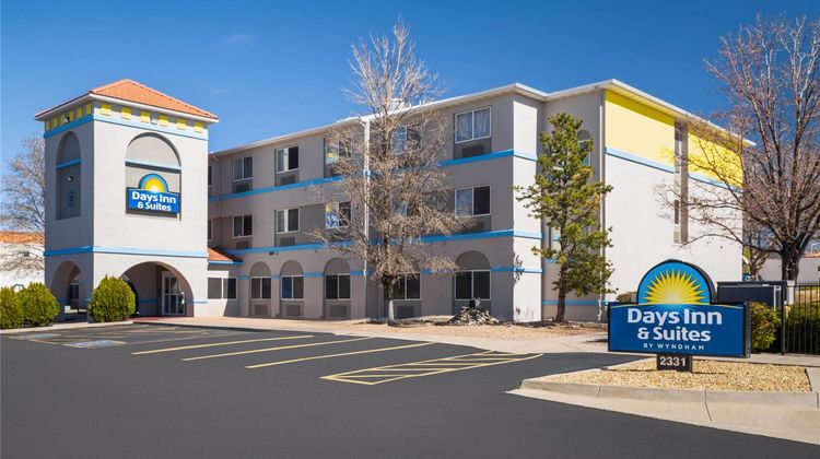 Days Inn & Suites Airport Albuquerque Exterior