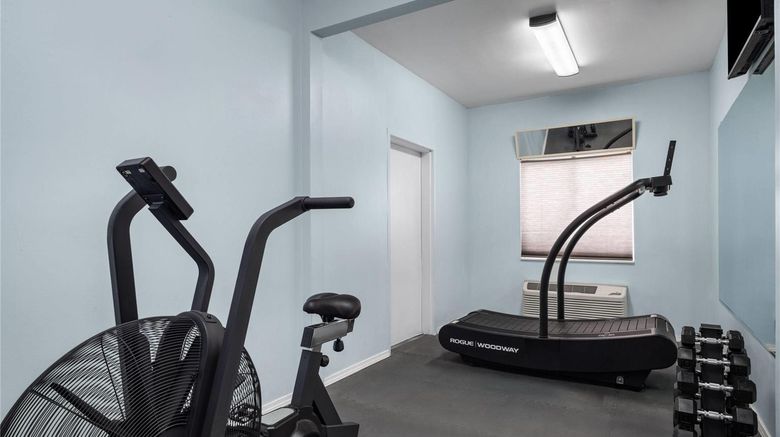 <b>Days Inn & Suites Airport Albuquerque Health</b>. Images powered by <a href="https://iceportal.shijigroup.com/" title="IcePortal" target="_blank">IcePortal</a>.