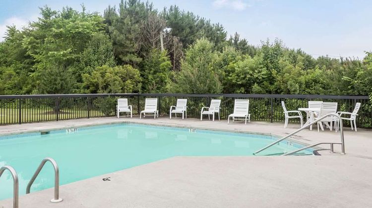 Days Inn Selma Pool