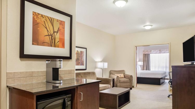 Ramada Lac La Biche Suite