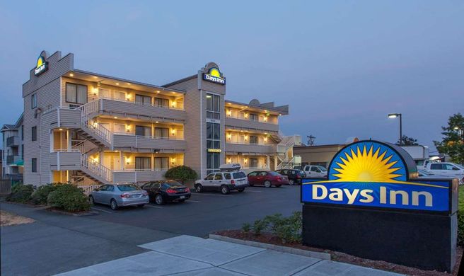 Days Inn Seattle North of Downtown Exterior