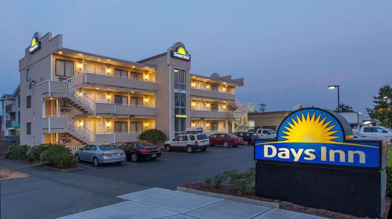 Days Inn Seattle North of Downtown Exterior. Images powered by <a href="https://iceportal.shijigroup.com" target="_blank" rel="noopener">Ice Portal</a>.