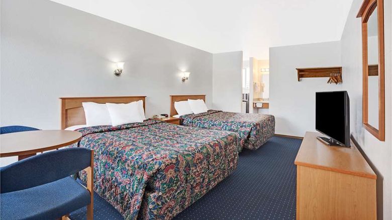 <b>Days Inn Seattle North of Downtown Room</b>. Images powered by <a href="https://iceportal.shijigroup.com/" title="IcePortal" target="_blank">IcePortal</a>.