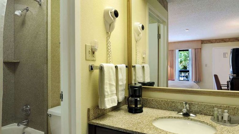 <b>Baymont Inn & Suites Tallahassee Room</b>. Images powered by <a href="https://iceportal.shijigroup.com/" title="IcePortal" target="_blank">IcePortal</a>.