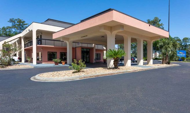 Baymont Inn & Suites Tallahassee Exterior