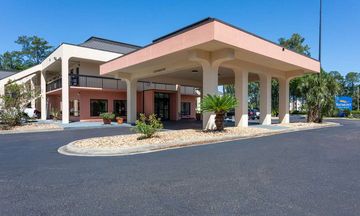 Baymont Inn & Suites Tallahassee