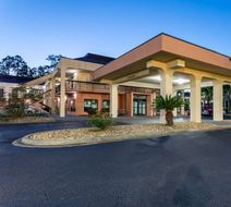 Baymont Inn & Suites Tallahassee Exterior