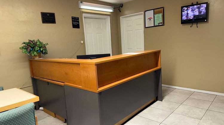 Americas Best Value Inn Wendover Lobby