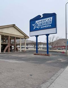 Knights Inn Wendover