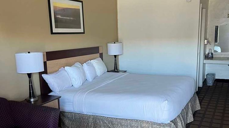 Americas Best Value Inn Wendover Room