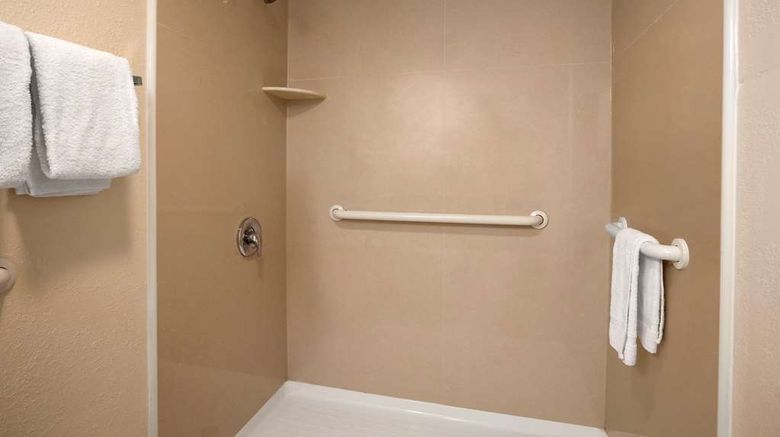 <b>Super 8 Rahway/Newark Room</b>. Images powered by <a href="https://iceportal.shijigroup.com/" title="IcePortal" target="_blank">IcePortal</a>.