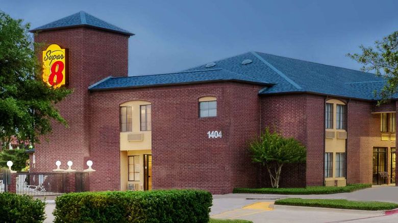 Super 8 Farmers Branch/North Dallas Exterior. Images powered by <a href="https://iceportal.shijigroup.com" target="_blank" rel="noopener">Ice Portal</a>.