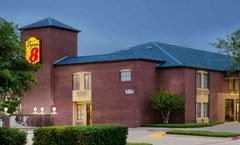 Super 8 Farmers Branch/North Dallas
