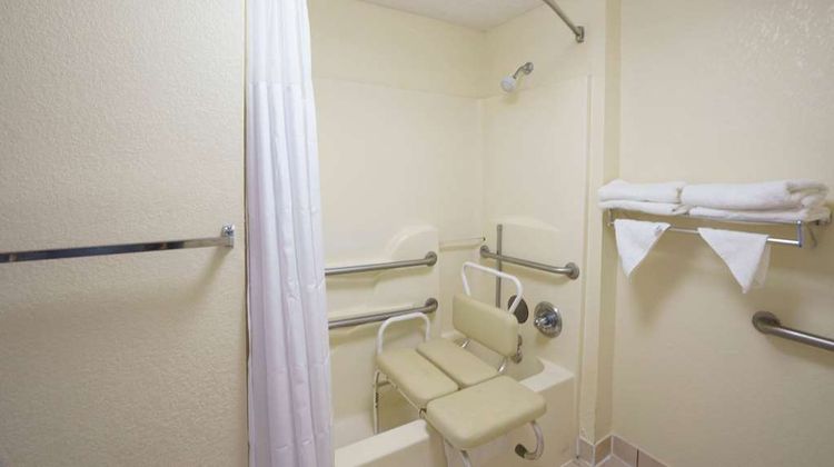 Travelodge by Wyndham Montgomery East Room