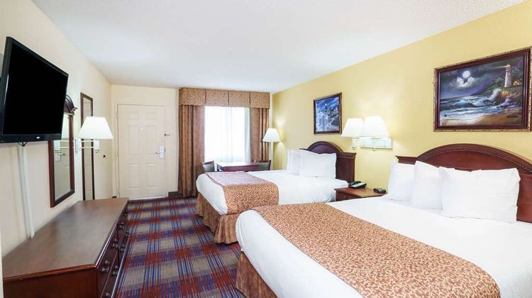 Travelodge by Wyndham Montgomery East Room