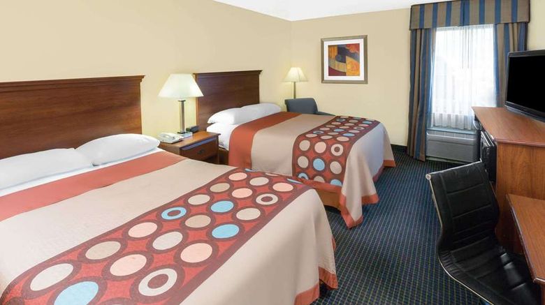 <b>Super 8 Hattiesburg South Room</b>. Images powered by <a href="https://iceportal.shijigroup.com/" title="IcePortal" target="_blank">IcePortal</a>.