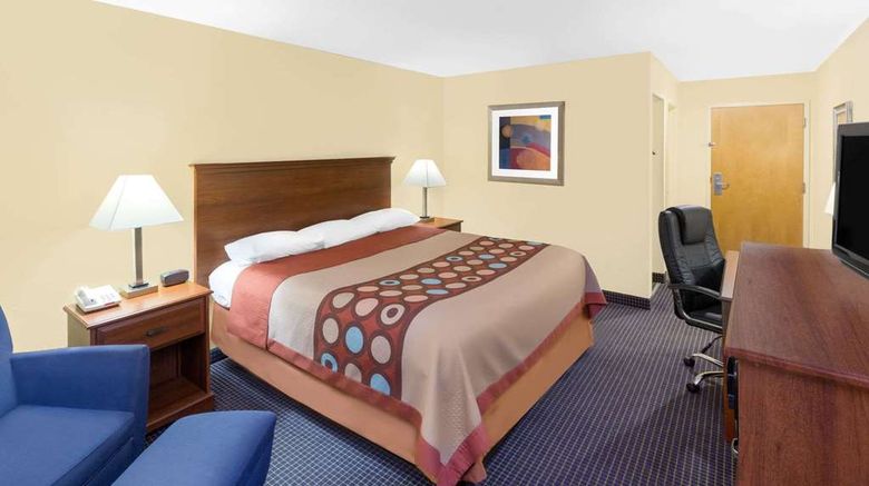<b>Super 8 Hattiesburg South Room</b>. Images powered by <a href="https://iceportal.shijigroup.com/" title="IcePortal" target="_blank">IcePortal</a>.