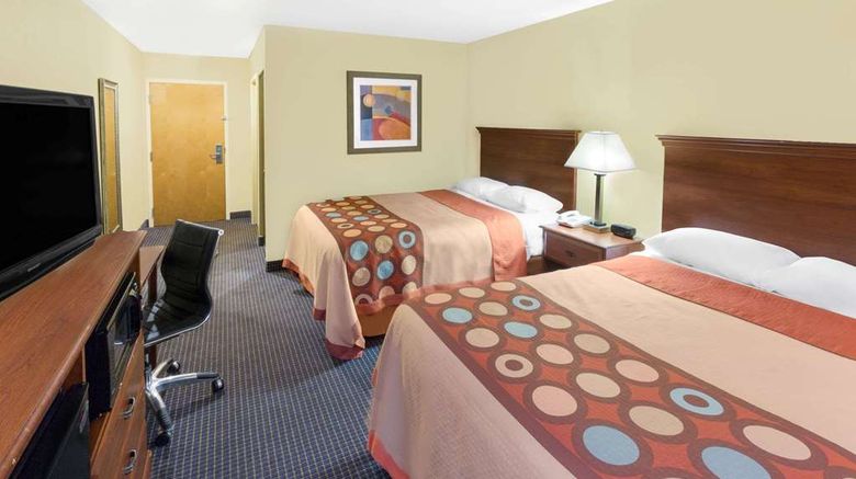 <b>Super 8 Hattiesburg South Room</b>. Images powered by <a href="https://iceportal.shijigroup.com/" title="IcePortal" target="_blank">IcePortal</a>.