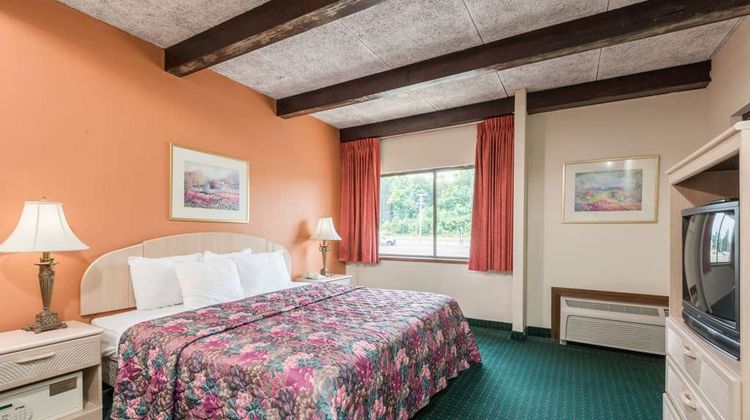 Days Inn Berlin Meriden Room