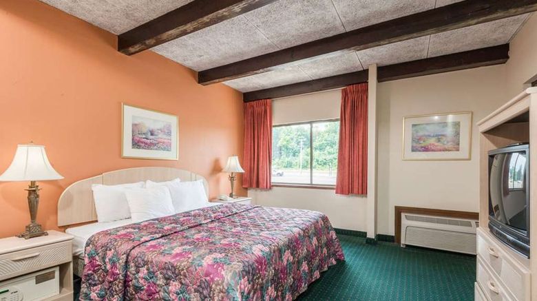 <b>Days Inn Berlin Meriden Room</b>. Images powered by <a href="https://iceportal.shijigroup.com/" title="IcePortal" target="_blank">IcePortal</a>.