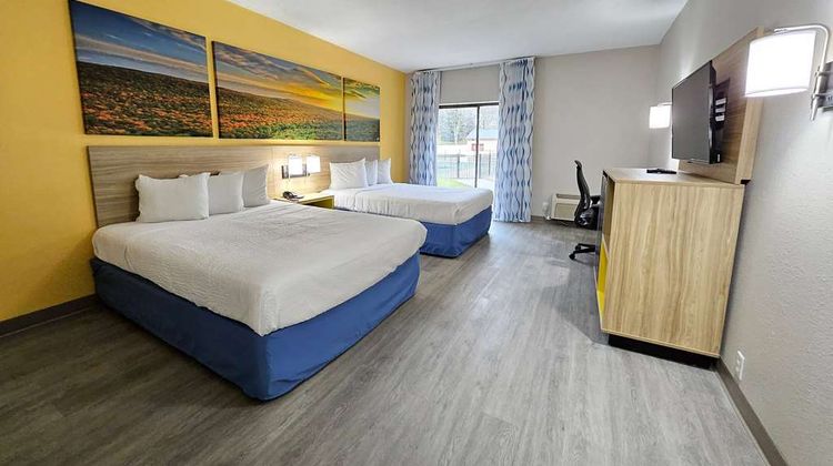 Days Inn Berlin Meriden Room