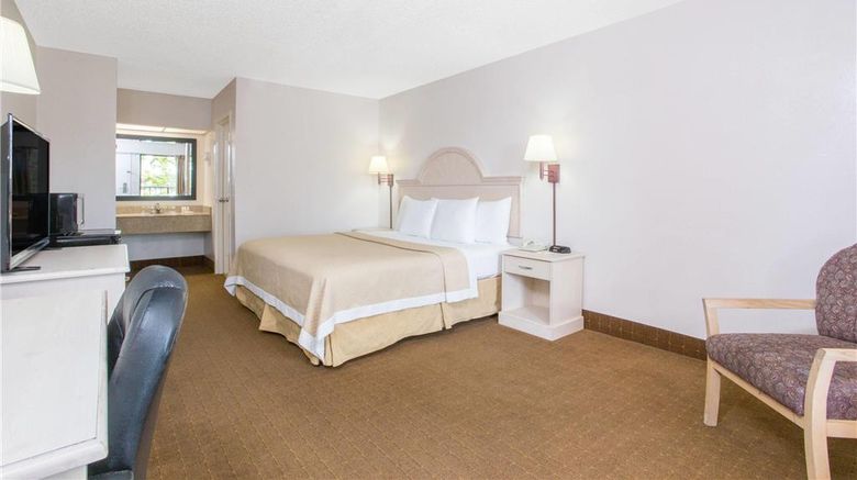<b>Days Inn & Suites Navarre Conference Ctr Room</b>. Images powered by <a href="https://iceportal.shijigroup.com/" title="IcePortal" target="_blank">IcePortal</a>.