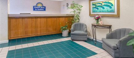 Days Inn & Suites Navarre Conference Ctr Lobby