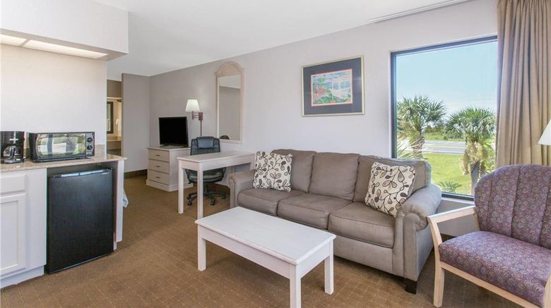 <b>Days Inn & Suites Navarre Conference Ctr Suite</b>. Images powered by <a href="https://iceportal.shijigroup.com/" title="IcePortal" target="_blank">IcePortal</a>.