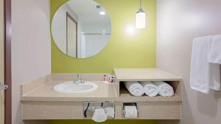 Super 8 Kapuskasing Room