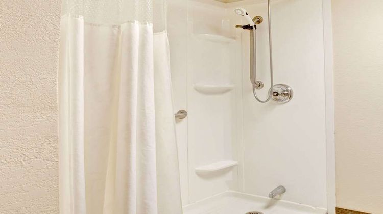 Ramada West Memphis Room