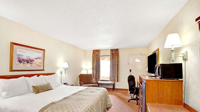 <b>Ramada West Memphis Room</b>. Images powered by <a href="https://iceportal.shijigroup.com/" title="IcePortal" target="_blank">IcePortal</a>.