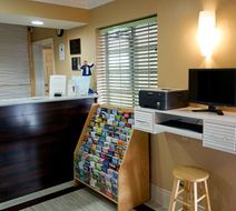 Howard Johnson Inn Salinas Lobby