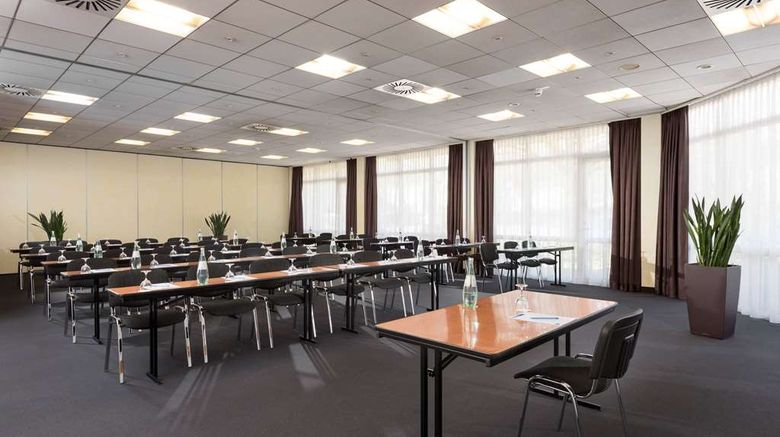 <b>TRYP by Wyndham Wuppertal Meeting</b>. Images powered by <a href="https://iceportal.shijigroup.com/" title="IcePortal" target="_blank">IcePortal</a>.