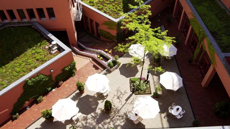 <b>Tryp by Wyndham Halle Restaurant</b>. Images powered by <a href="https://iceportal.shijigroup.com/" title="IcePortal" target="_blank">IcePortal</a>.