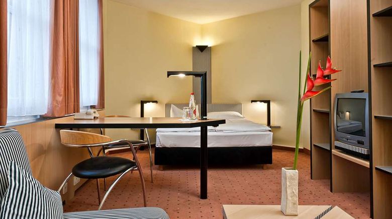 <b>Tryp by Wyndham Halle Room</b>. Images powered by <a href="https://iceportal.shijigroup.com/" title="IcePortal" target="_blank">IcePortal</a>.